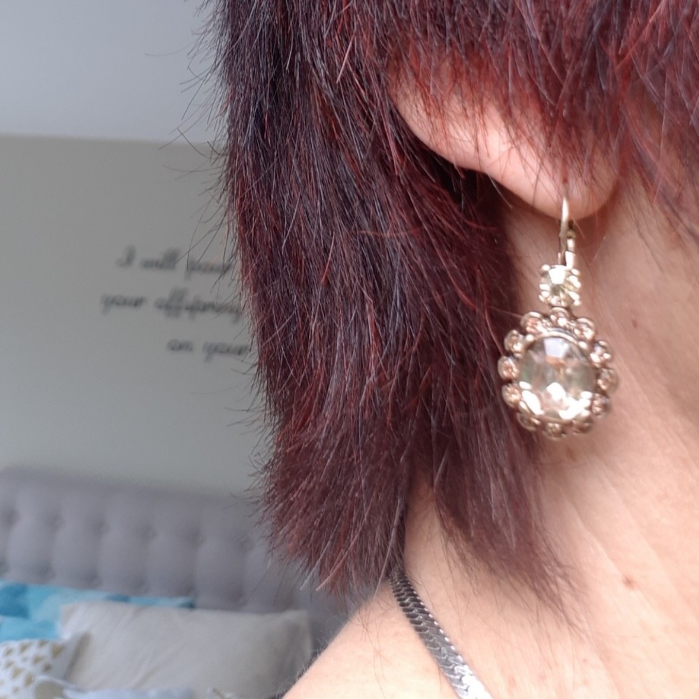 Glamour Gold Crystal Drop Earrings - Picture 2 of 2